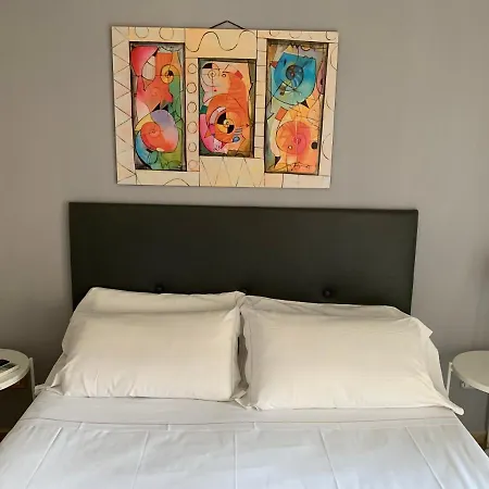 阿蒂斯巴贝里尼套房旅馆